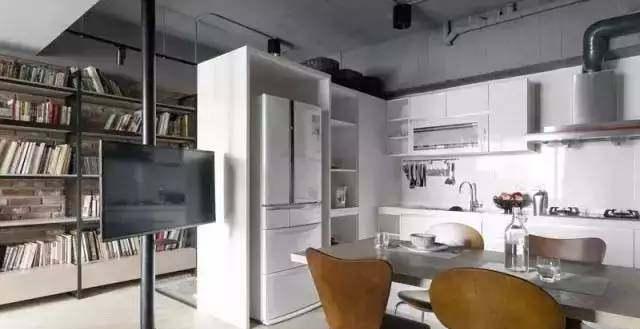 電視墻是貼瓷磚好，還是貼壁紙好？