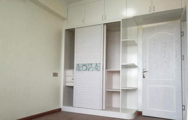 想全屋貼瓷磚？