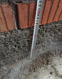 舊衛(wèi)生間中的瓷磚裂縫滲水了,該怎么辦?用什么膠水比較好?